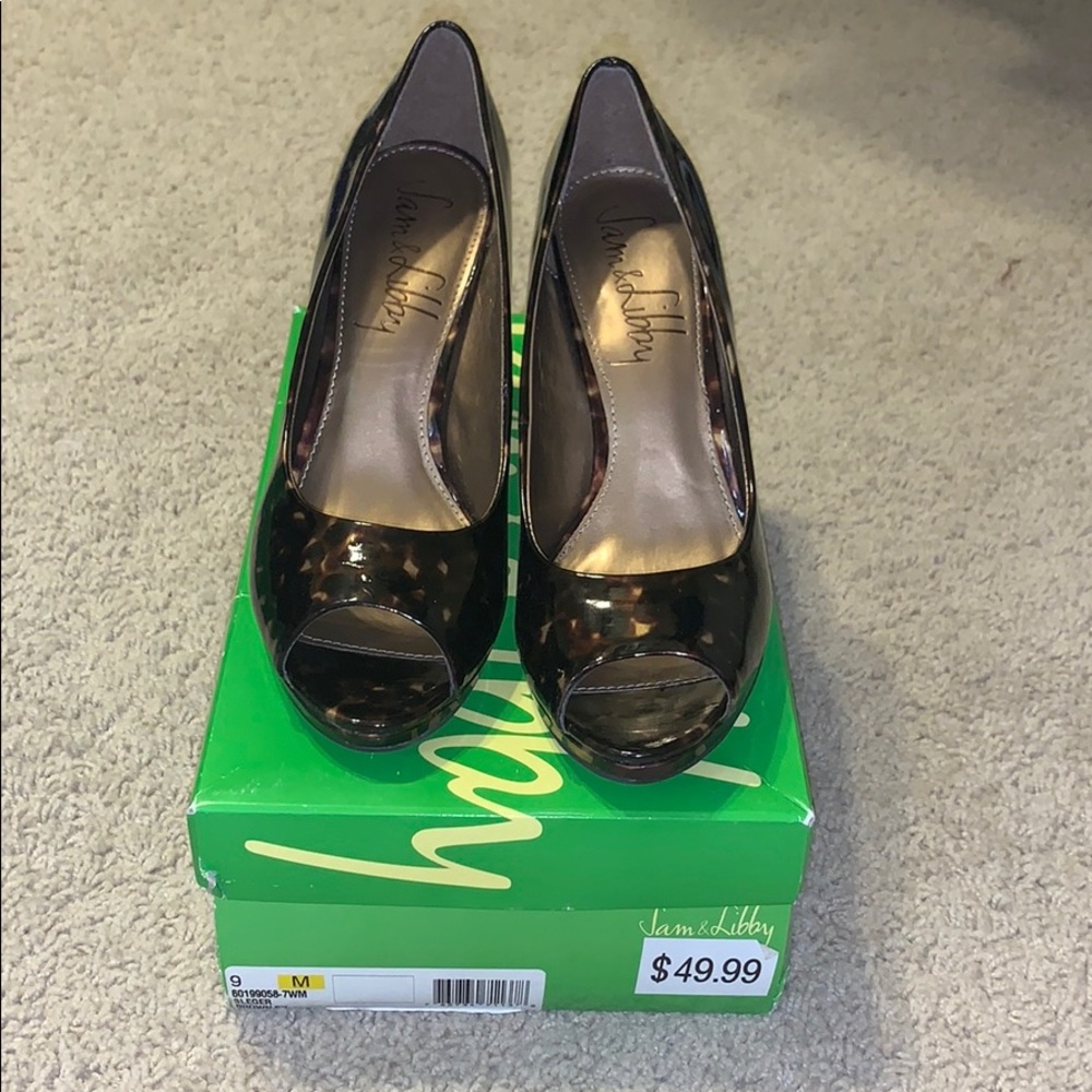 Sam and Libby tortoise print heels